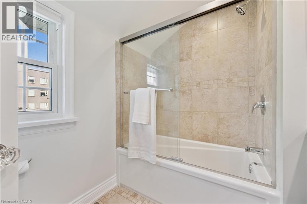 34 East Avenue, Kitchener, Ontario  N2H 1Y7 - Photo 20 - 40774902