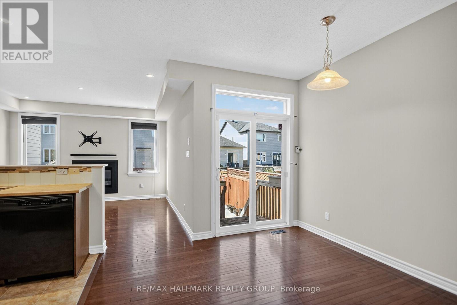 272 Broxburn Crescent, Ottawa, Ontario  K2J 0N8 - Photo 10 - X12440242