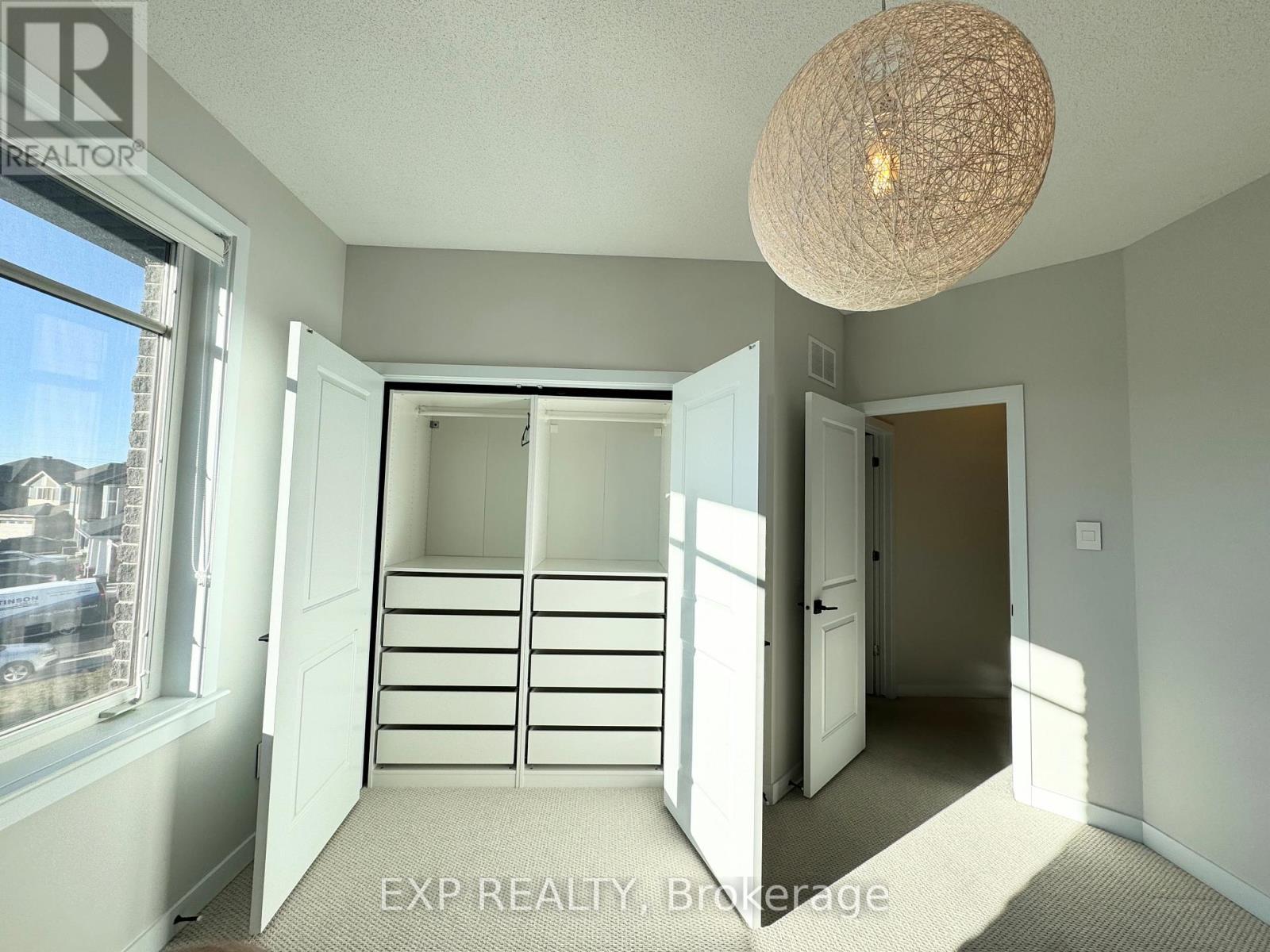 364 Gloaming Crescent, Ottawa, Ontario  K2S 1B6 - Photo 30 - X12435761