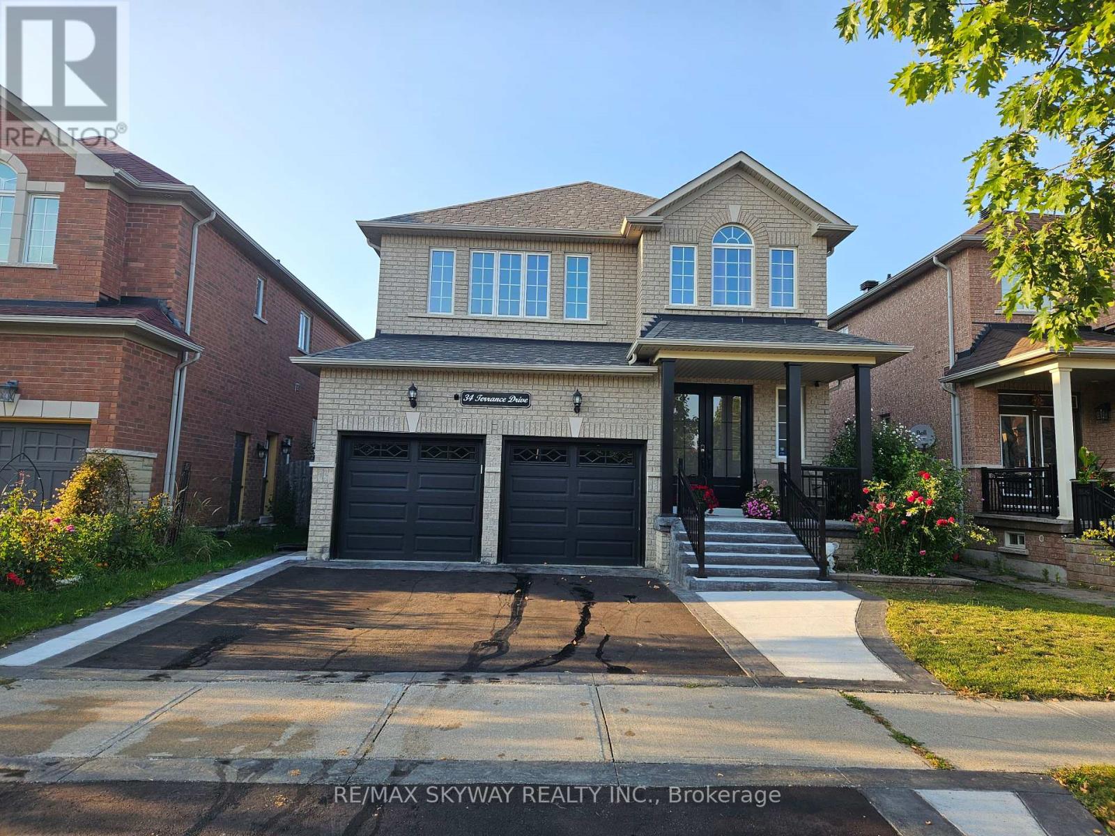 34 Terrance Drive, Markham, Ontario  L6B 0M2 - Photo 1 - N12440007