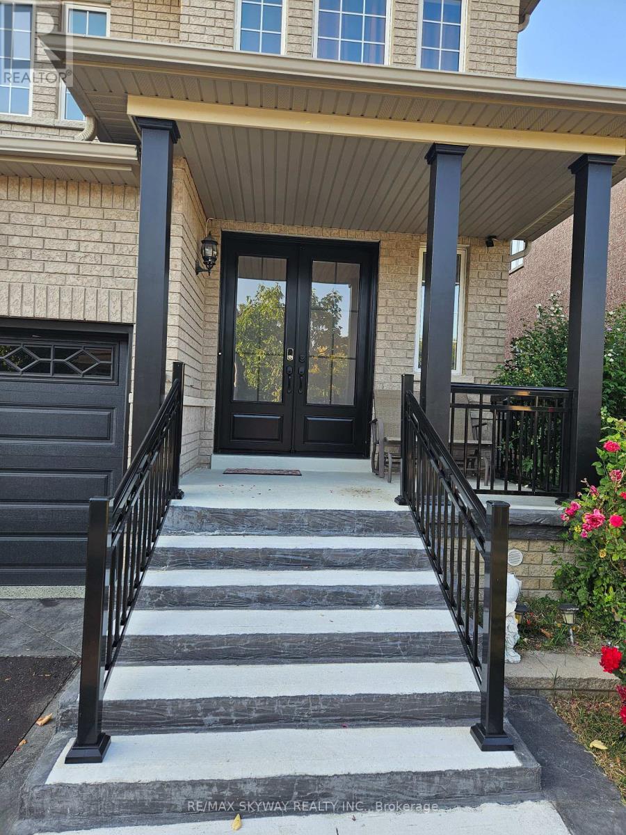 34 Terrance Drive, Markham, Ontario  L6B 0M2 - Photo 3 - N12440007