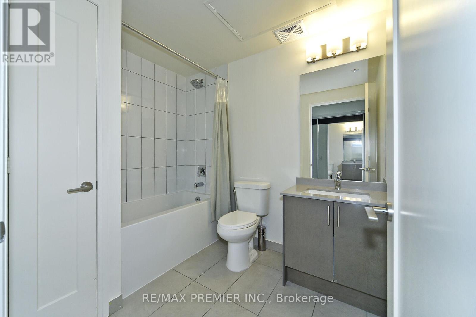 1509 - 9000 Jane Street, Vaughan, Ontario  L4K 0M6 - Photo 5 - N12440080