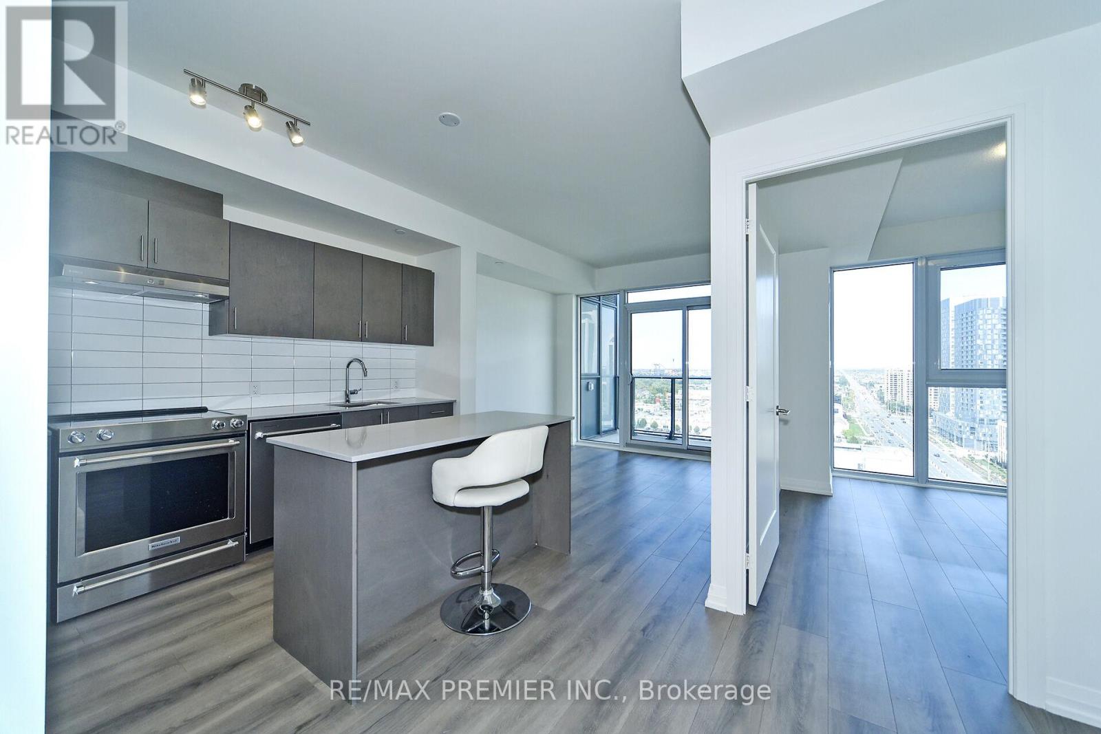 1509 - 9000 Jane Street, Vaughan, Ontario  L4K 0M6 - Photo 6 - N12440080
