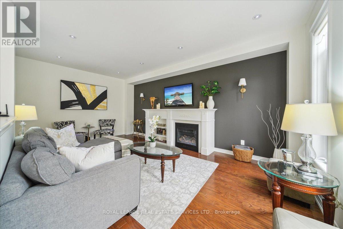 3150 Trailside Drive, Oakville, Ontario  L6M 0P6 - Photo 13 - W12438196