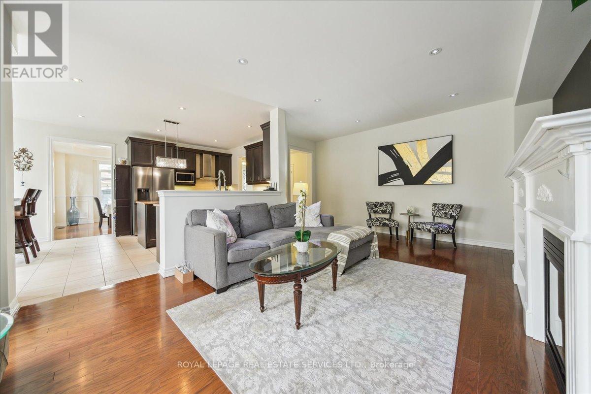 3150 Trailside Drive, Oakville, Ontario  L6M 0P6 - Photo 14 - W12438196