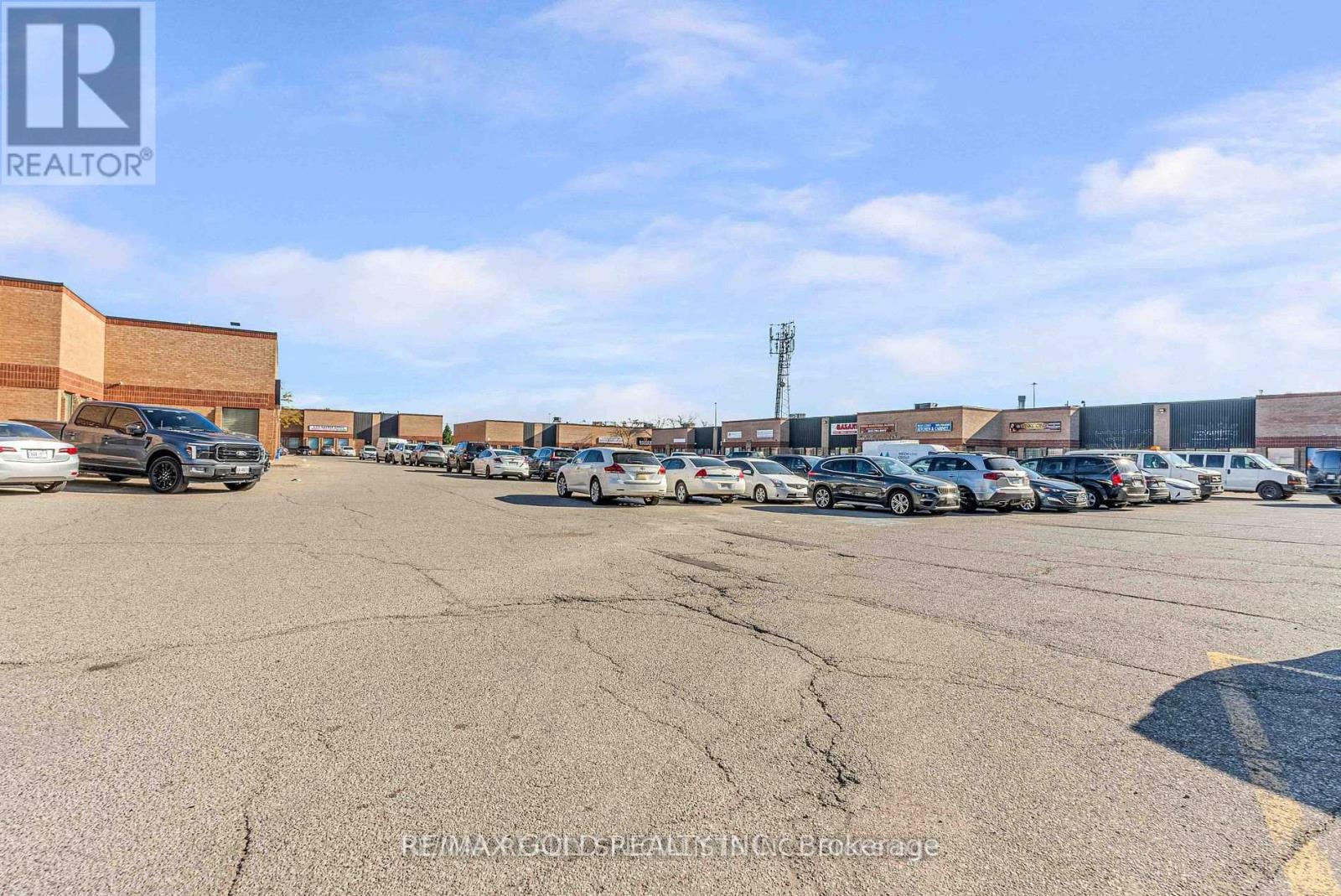57 - 173 Advance Boulevard, Brampton, Ontario  L6T 4Z7 - Photo 3 - W12350864