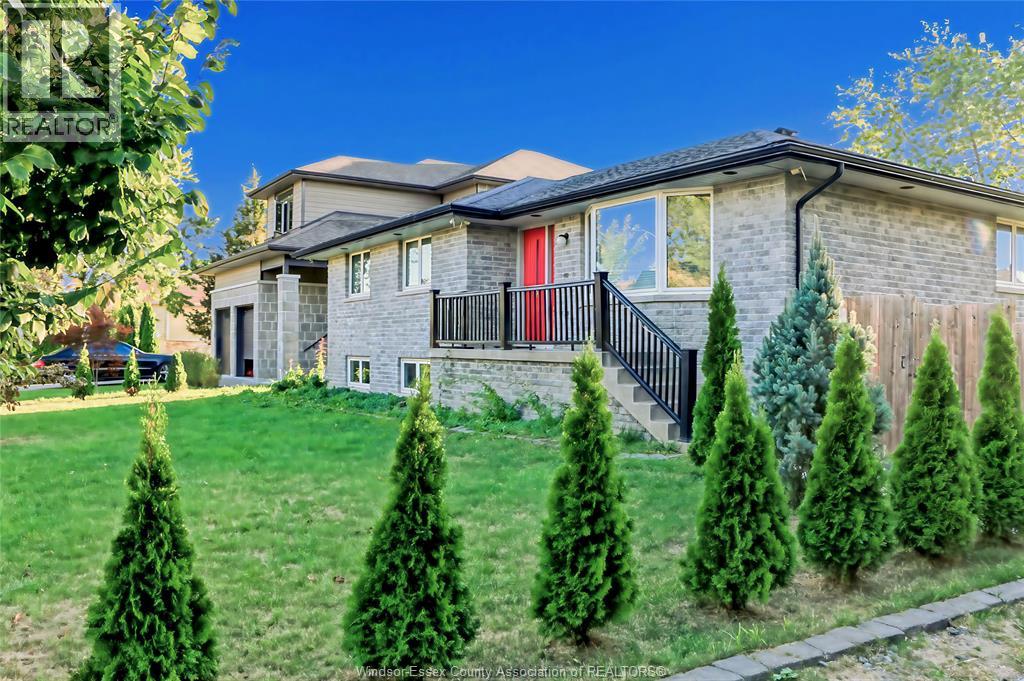 541 Lakeview Avenue, Windsor, Ontario  N8P 1E1 - Photo 2 - 25025078