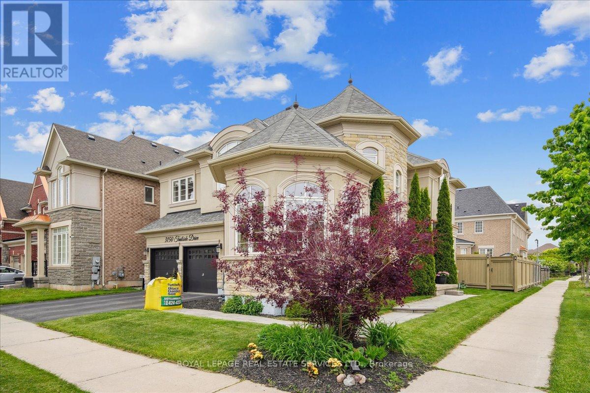 3150 Trailside Drive, Oakville, Ontario  L6M 0P6 - Photo 2 - W12438196