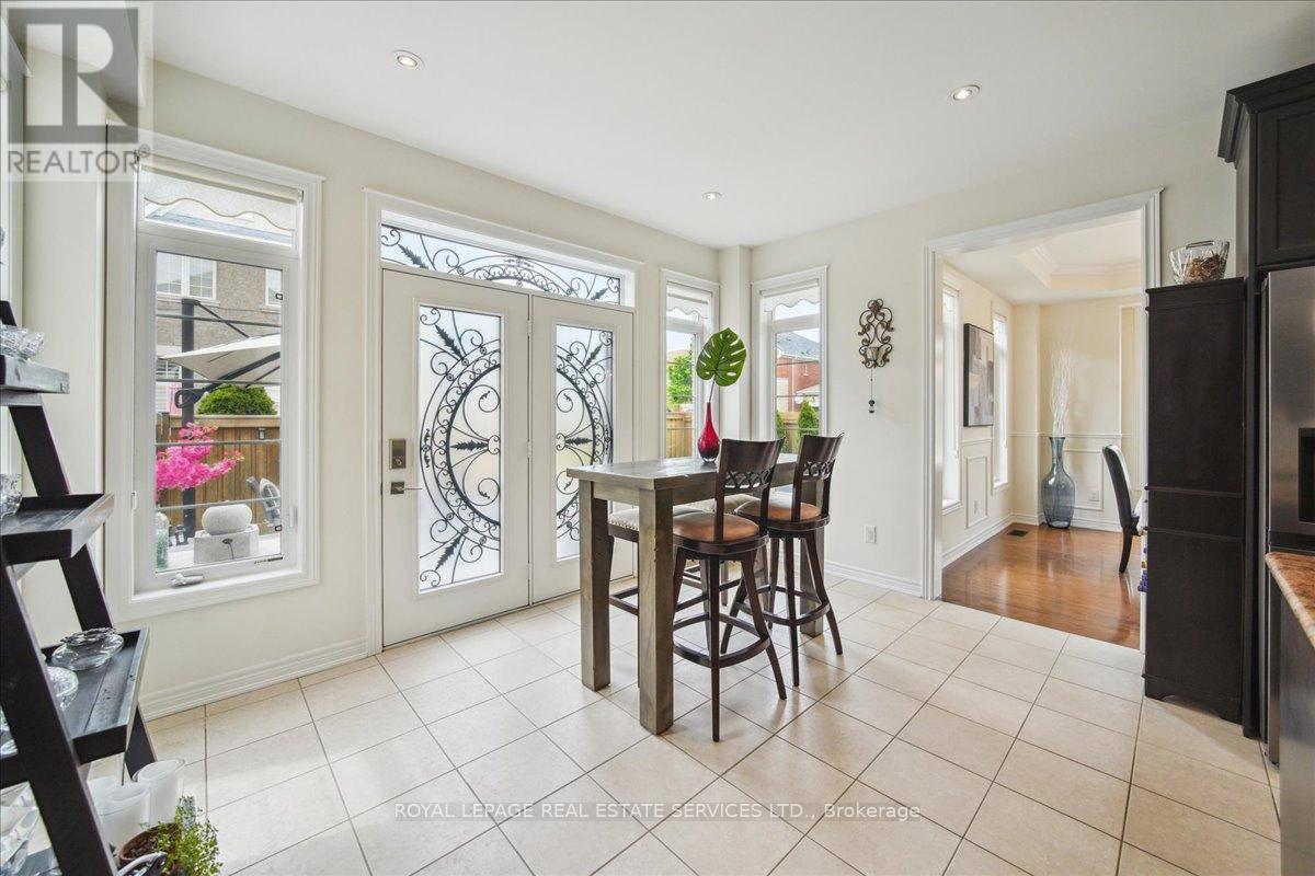 3150 Trailside Drive, Oakville, Ontario  L6M 0P6 - Photo 16 - W12438196