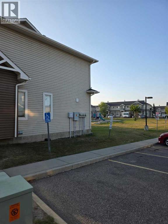 301, 111 Tarawood Lane Ne, Calgary, Alberta  T3J 0C1 - Photo 3 - A2254846