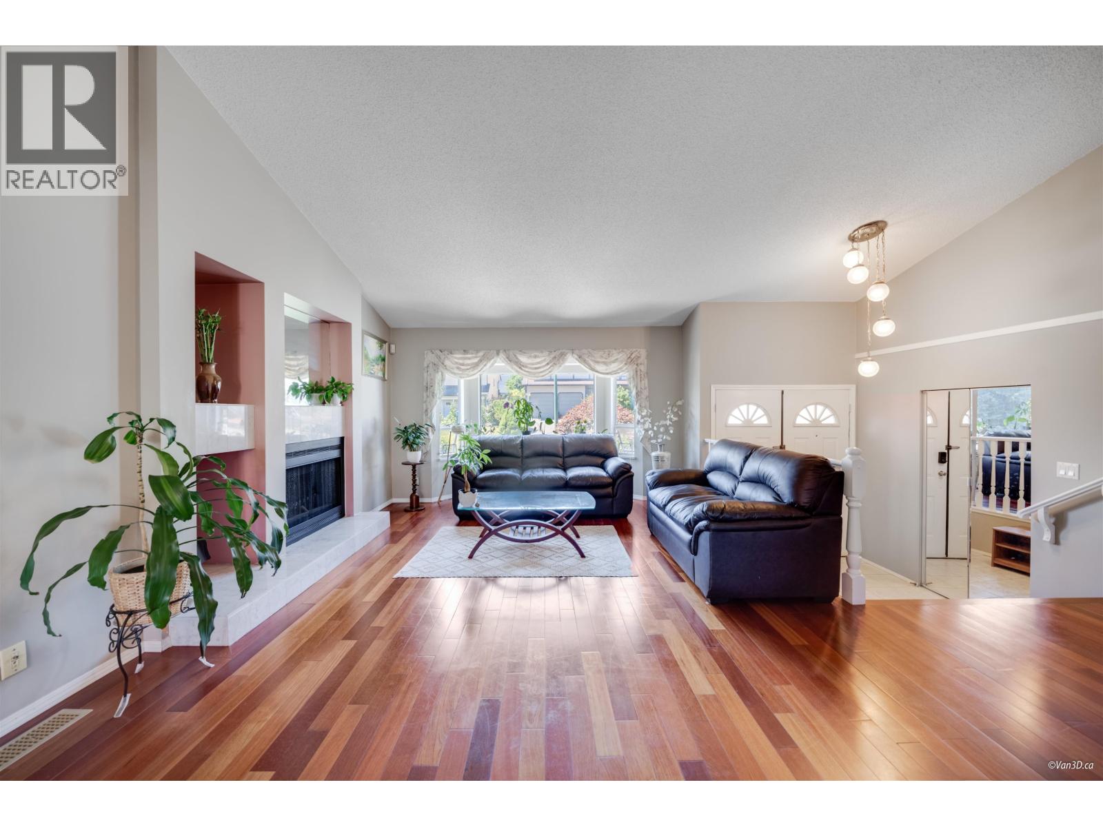 1295 Daimler Street, Coquitlam, British Columbia  V3B 6P5 - Photo 5 - R3054493