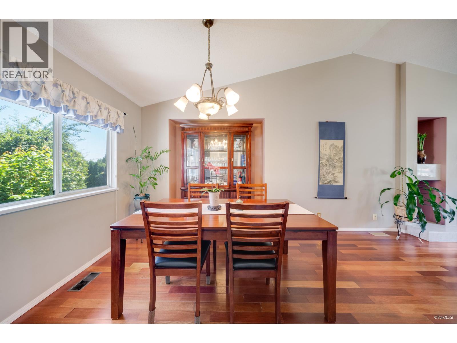 1295 Daimler Street, Coquitlam, British Columbia  V3B 6P5 - Photo 10 - R3054493