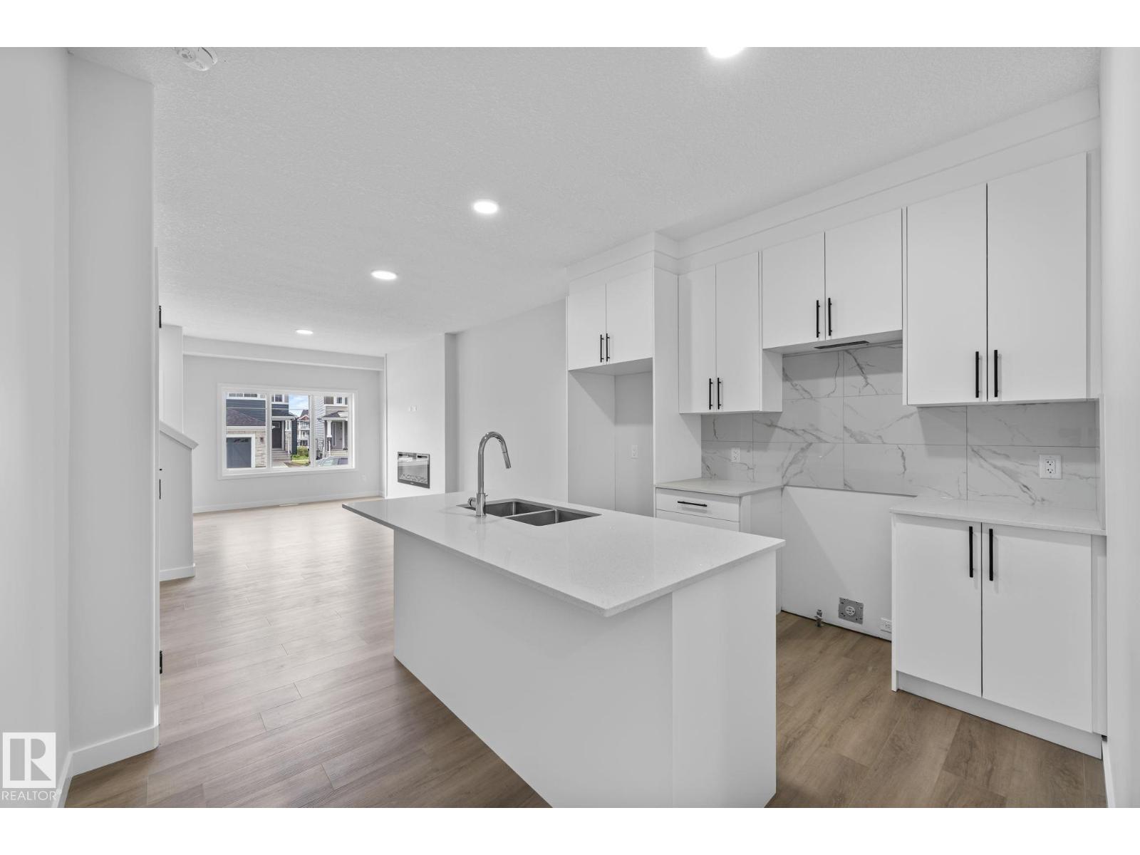 16521 20 Av Sw, Edmonton, Alberta  T6W 5K1 - Photo 4 - E4460411