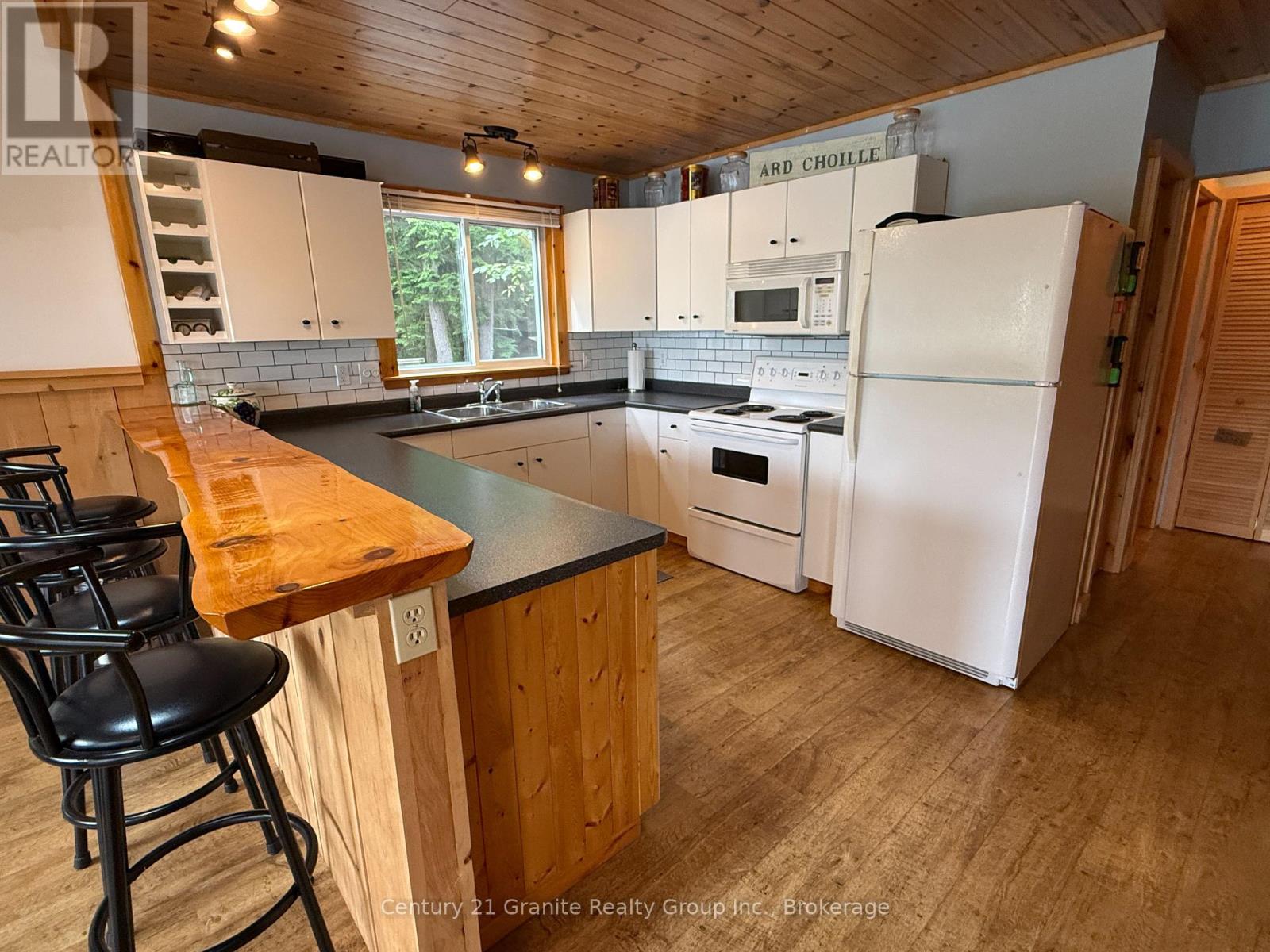 1773 Blue Heron Road, Dysart Et Al, Ontario  K0M 1S0 - Photo 5 - X12428891