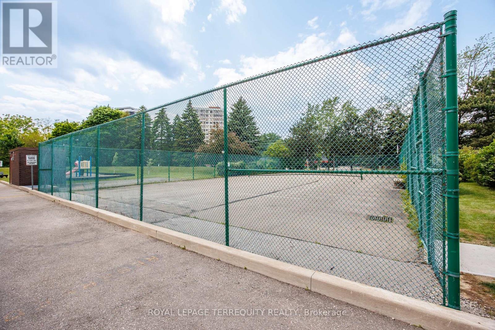 1006 - 966 Inverhouse Drive, Mississauga, Ontario  L5J 4B6 - Photo 21 - W12440006