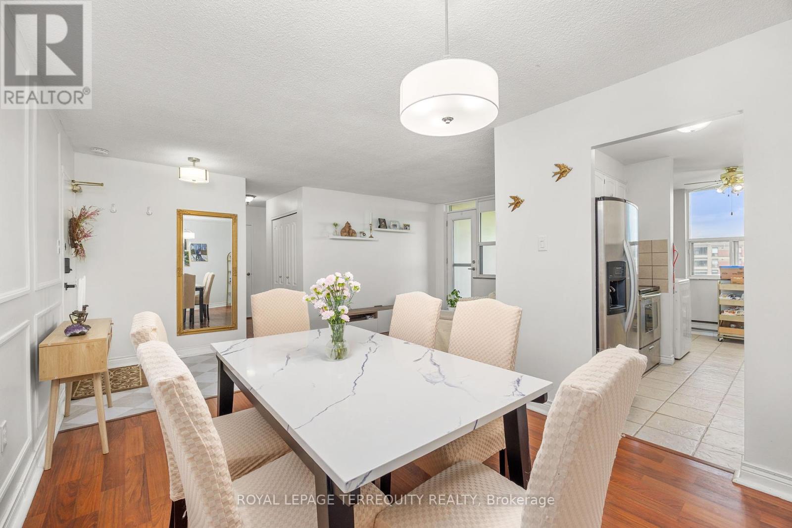 1006 - 966 Inverhouse Drive, Mississauga, Ontario  L5J 4B6 - Photo 9 - W12440006
