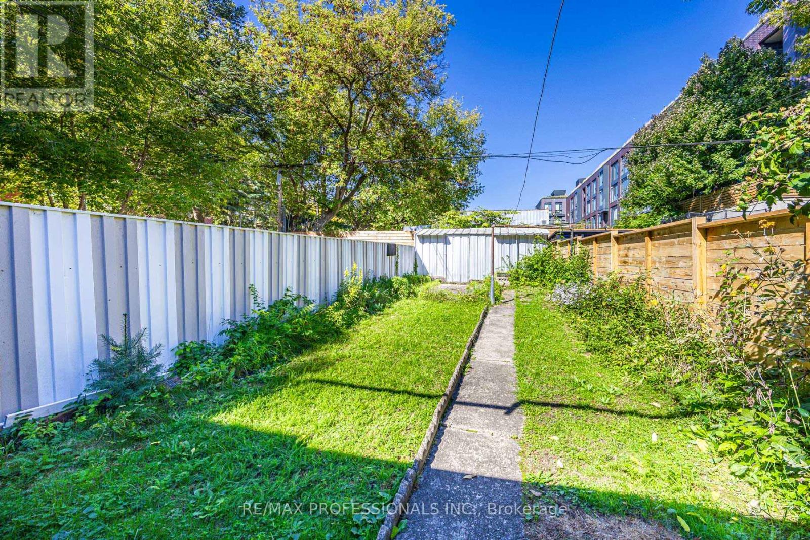 54 Wright Avenue, Toronto, Ontario  M6R 1K8 - Photo 19 - W12440017