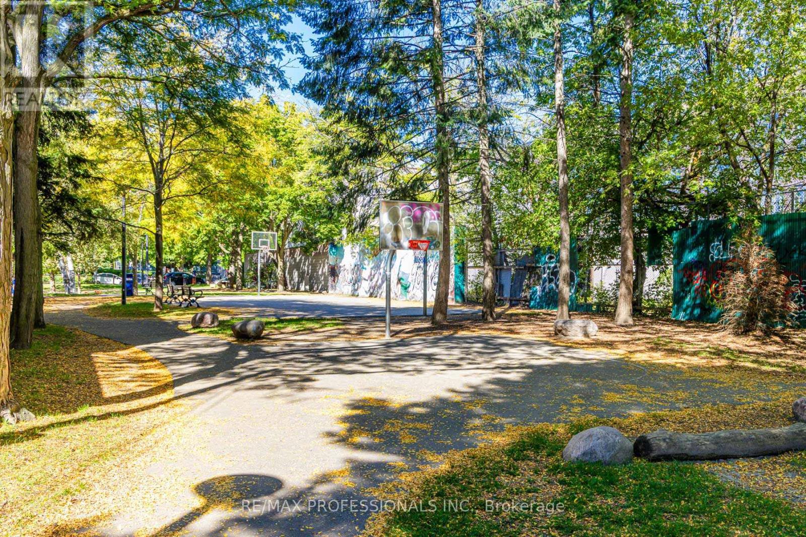 54 Wright Avenue, Toronto, Ontario  M6R 1K8 - Photo 23 - W12440017