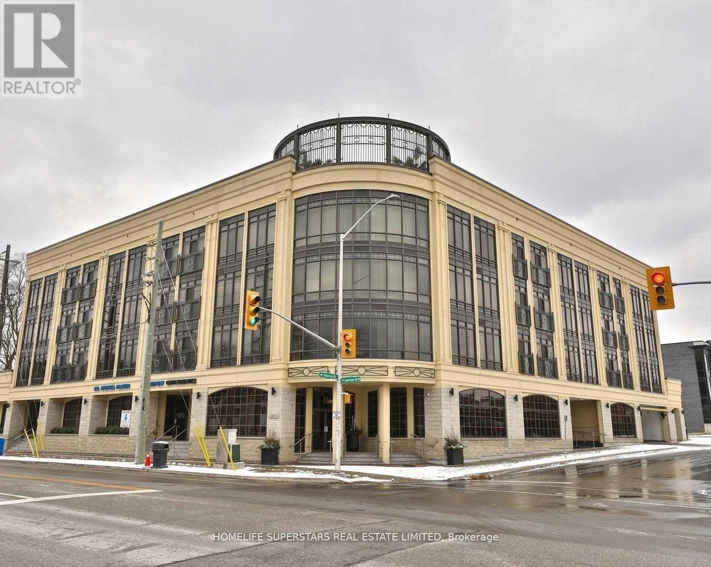 302 - 205 Lakeshore Road W, Oakville, Ontario  L6K 0H8 - Photo 1 - W12440018