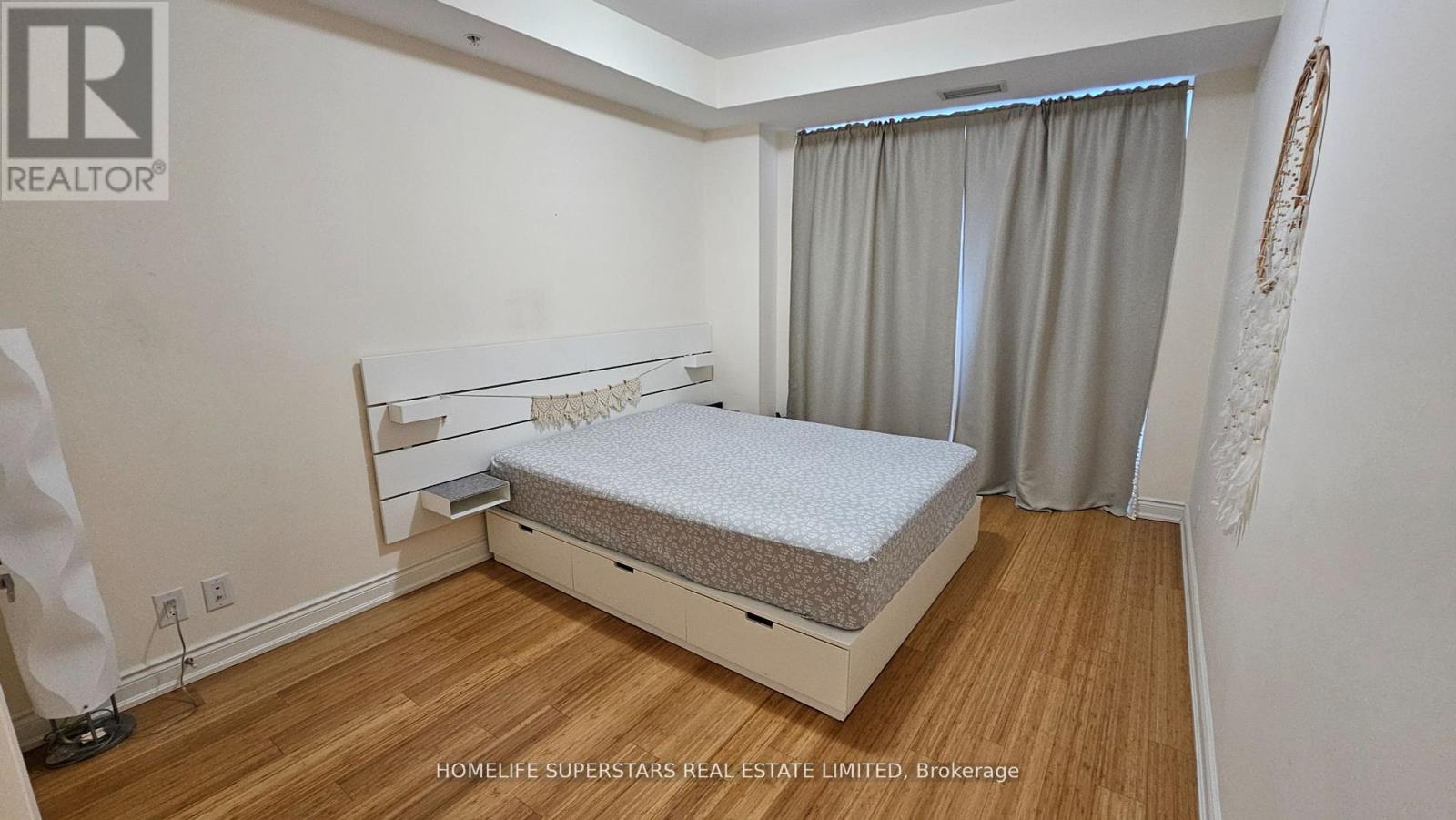 302 - 205 Lakeshore Road W, Oakville, Ontario  L6K 0H8 - Photo 20 - W12440018