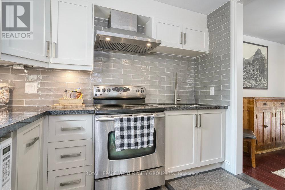 3 - 92 Twenty Ninth Street, Toronto, Ontario  M8W 3B2 - Photo 17 - W12440047