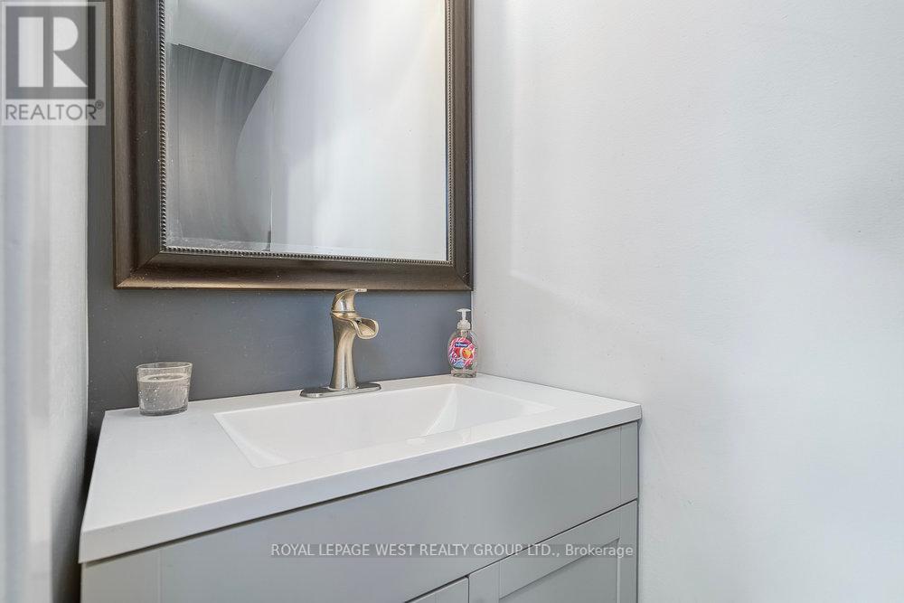 3 - 92 Twenty Ninth Street, Toronto, Ontario  M8W 3B2 - Photo 22 - W12440047