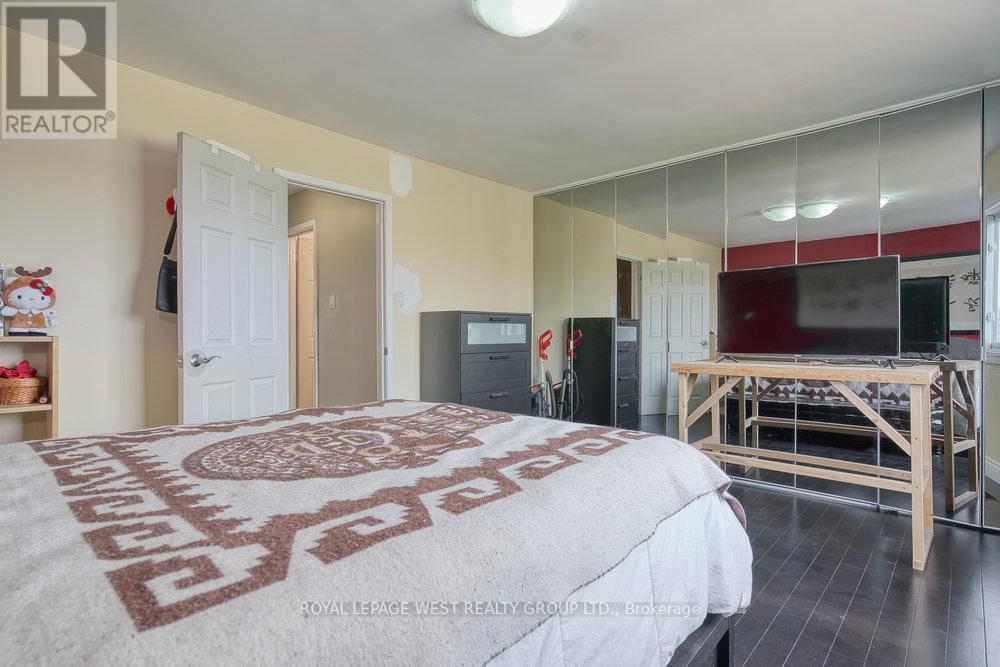 3 - 92 Twenty Ninth Street, Toronto, Ontario  M8W 3B2 - Photo 25 - W12440047