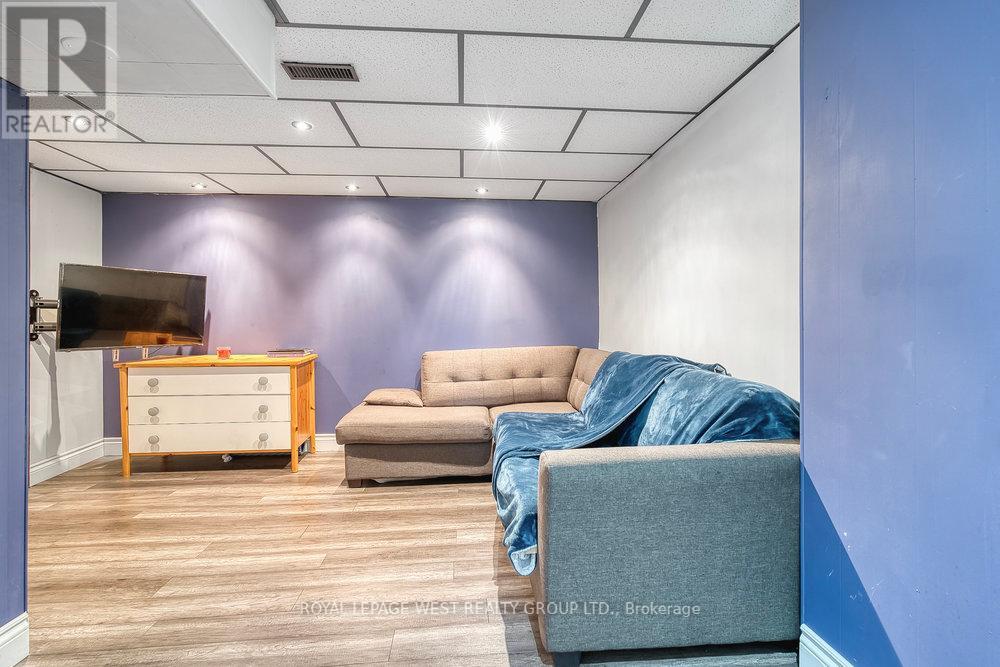 3 - 92 Twenty Ninth Street, Toronto, Ontario  M8W 3B2 - Photo 33 - W12440047