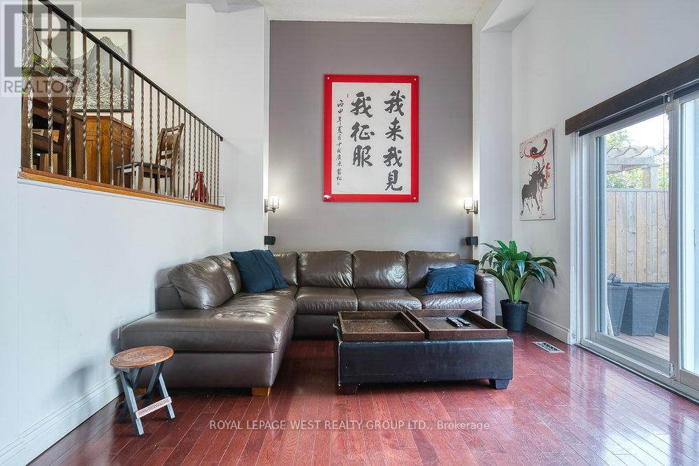 3 - 92 Twenty Ninth Street, Toronto, Ontario  M8W 3B2 - Photo 5 - W12440047