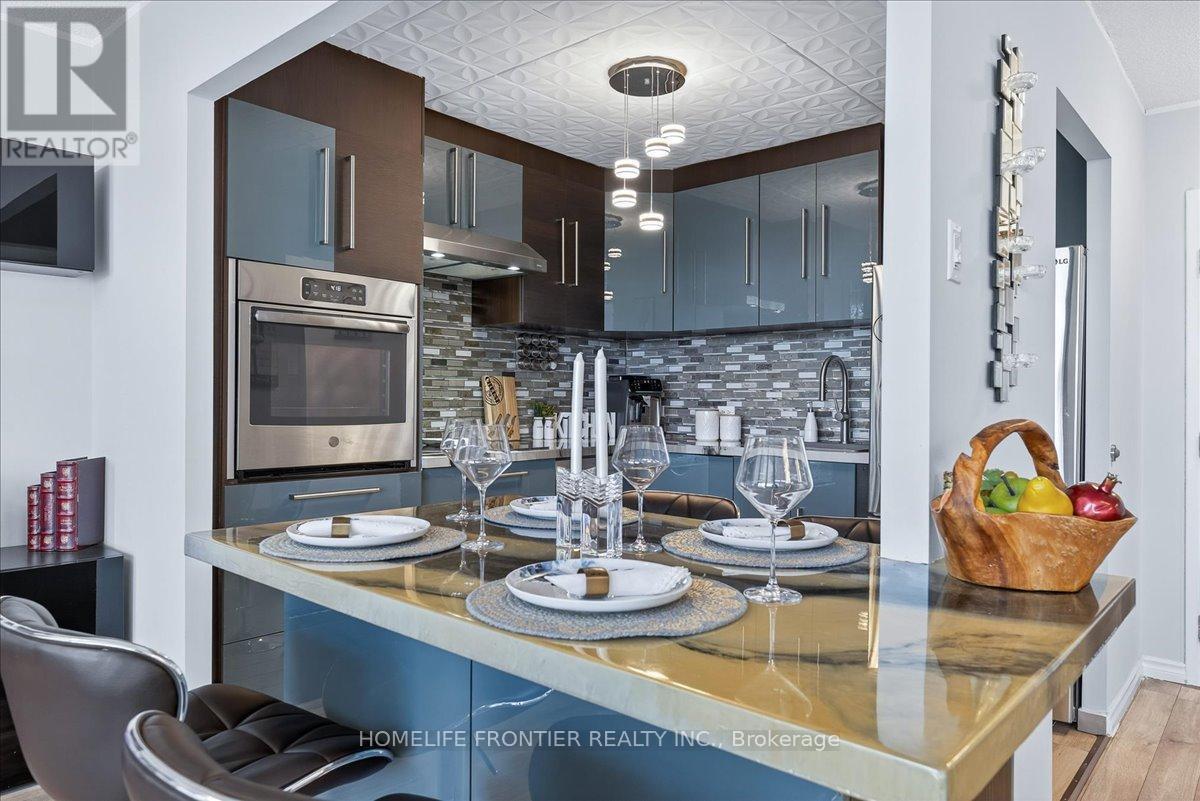 605 - 2301 Derry Road W, Mississauga, Ontario  L5N 2R4 - Photo 13 - W12440048