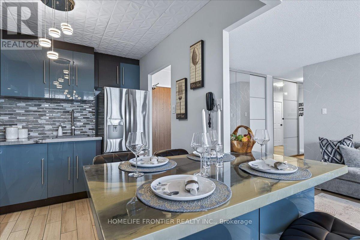 605 - 2301 Derry Road W, Mississauga, Ontario  L5N 2R4 - Photo 18 - W12440048
