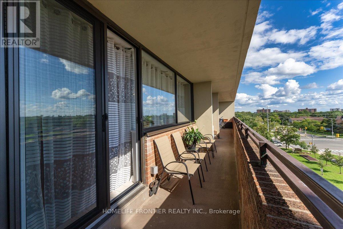 605 - 2301 Derry Road W, Mississauga, Ontario  L5N 2R4 - Photo 36 - W12440048