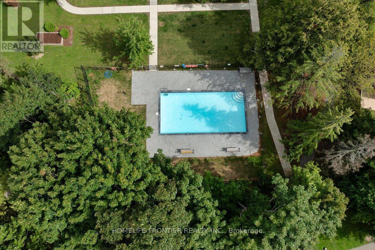 605 - 2301 Derry Road W, Mississauga, Ontario  L5N 2R4 - Photo 4 - W12440048