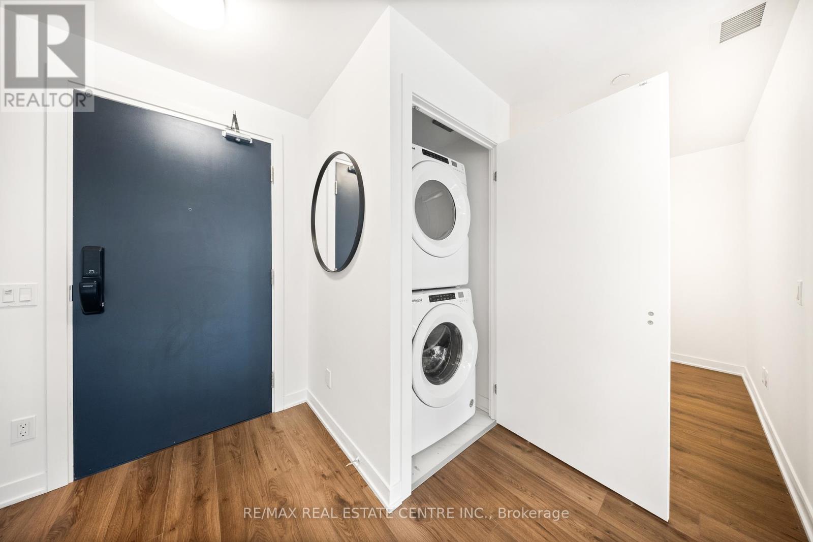 813 - 405 Dundas Street W, Oakville, Ontario  L6M 4P9 - Photo 19 - W12440049