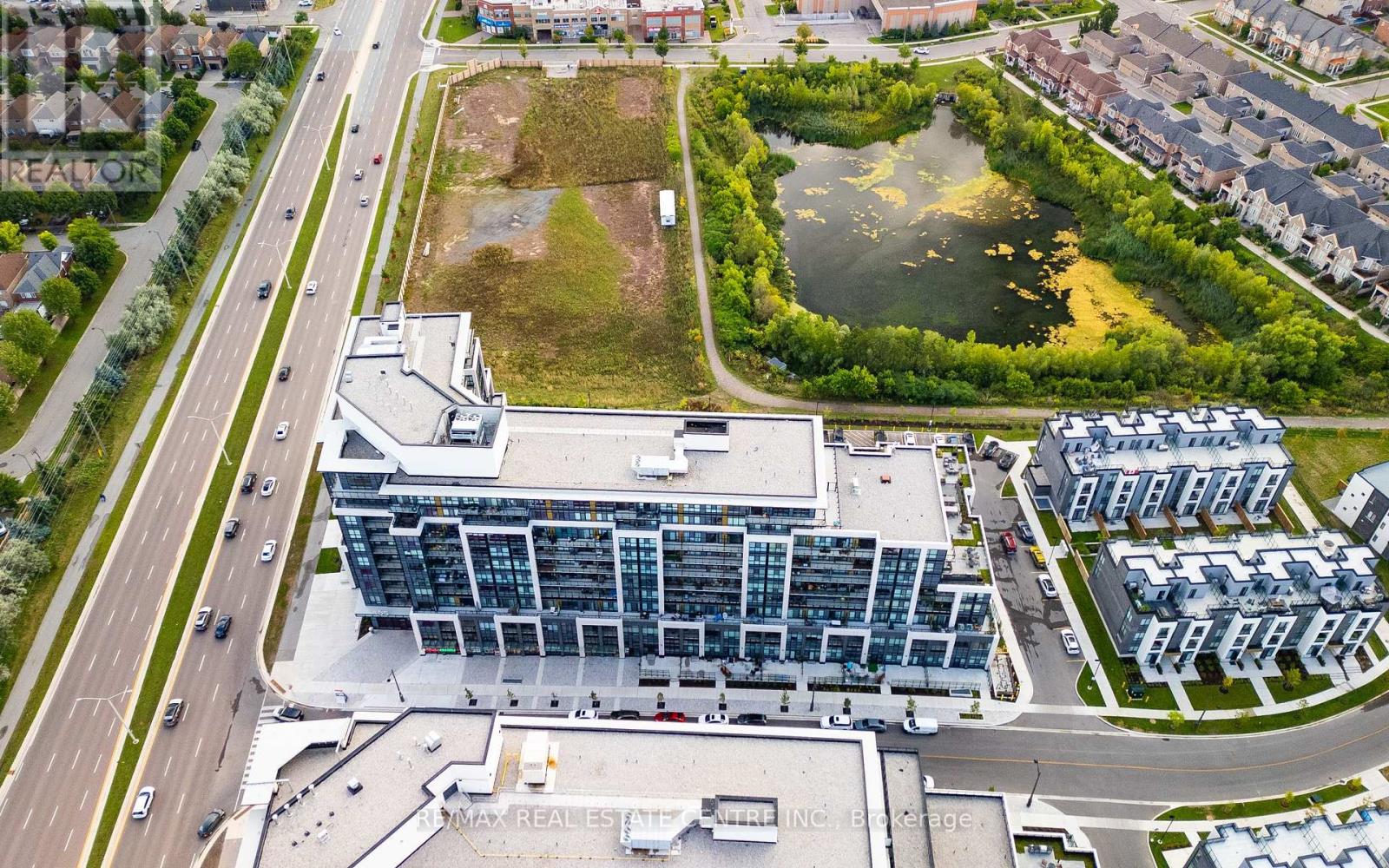 813 - 405 Dundas Street W, Oakville, Ontario  L6M 4P9 - Photo 35 - W12440049
