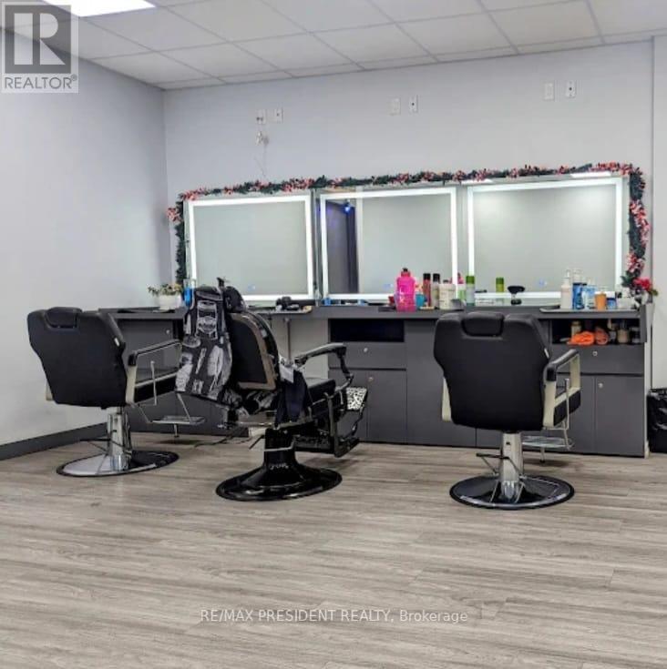 3 - 49 Kennedy Road S, Brampton, Ontario  L6W 4P4 - Photo 4 - W12440053