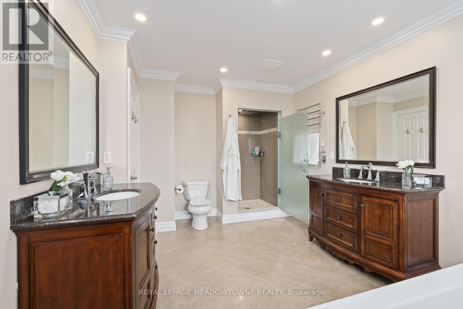 95 Standish Street, Halton Hills, Ontario  L7G 5W3 - Photo 28 - W12440058