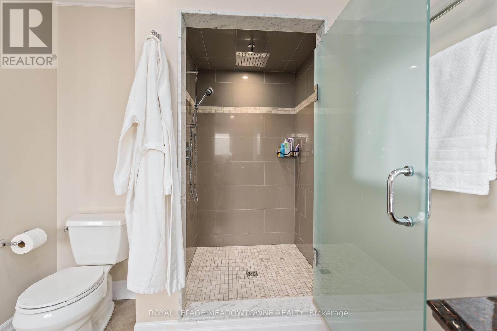 95 Standish Street, Halton Hills, Ontario  L7G 5W3 - Photo 29 - W12440058