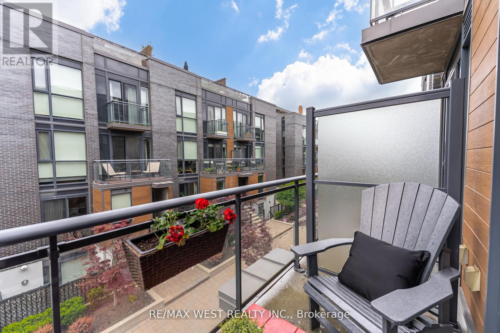 103 - 15 Sousa Mendes Street, Toronto, Ontario  M6P 0A9 - Photo 15 - W12440064