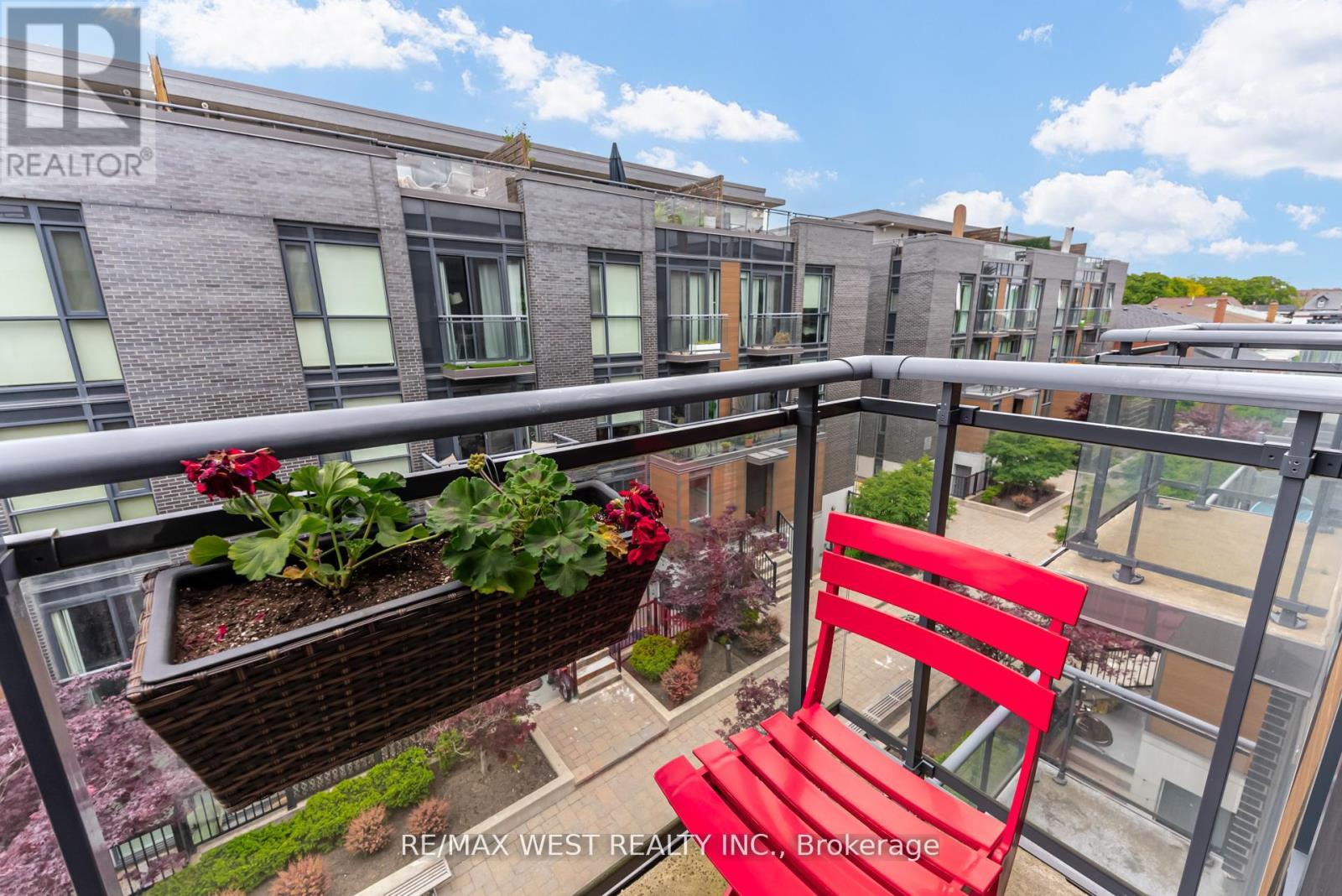 103 - 15 Sousa Mendes Street, Toronto, Ontario  M6P 0A9 - Photo 28 - W12440064