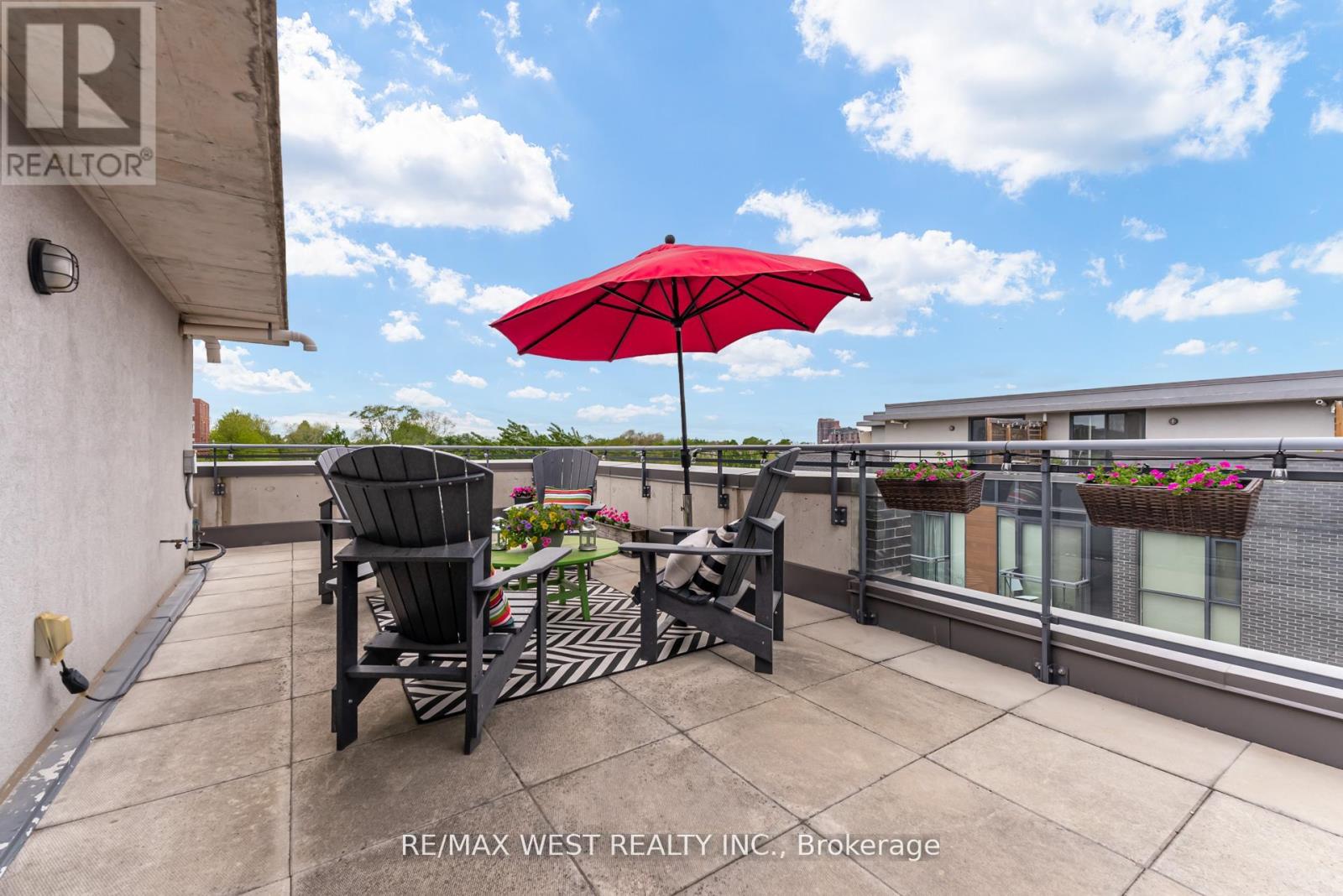 103 - 15 Sousa Mendes Street, Toronto, Ontario  M6P 0A9 - Photo 36 - W12440064