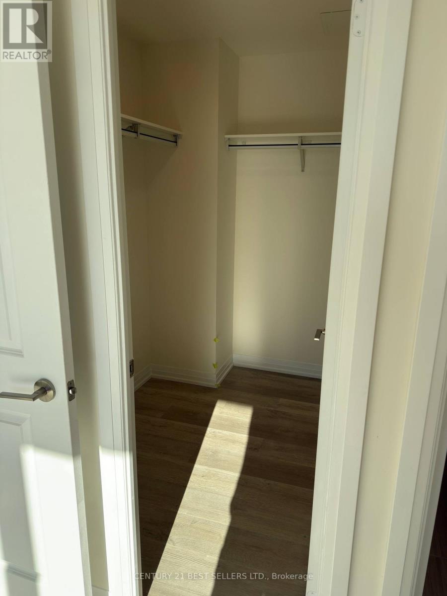 Unknown Address, ,     - Photo 9 - W12440077