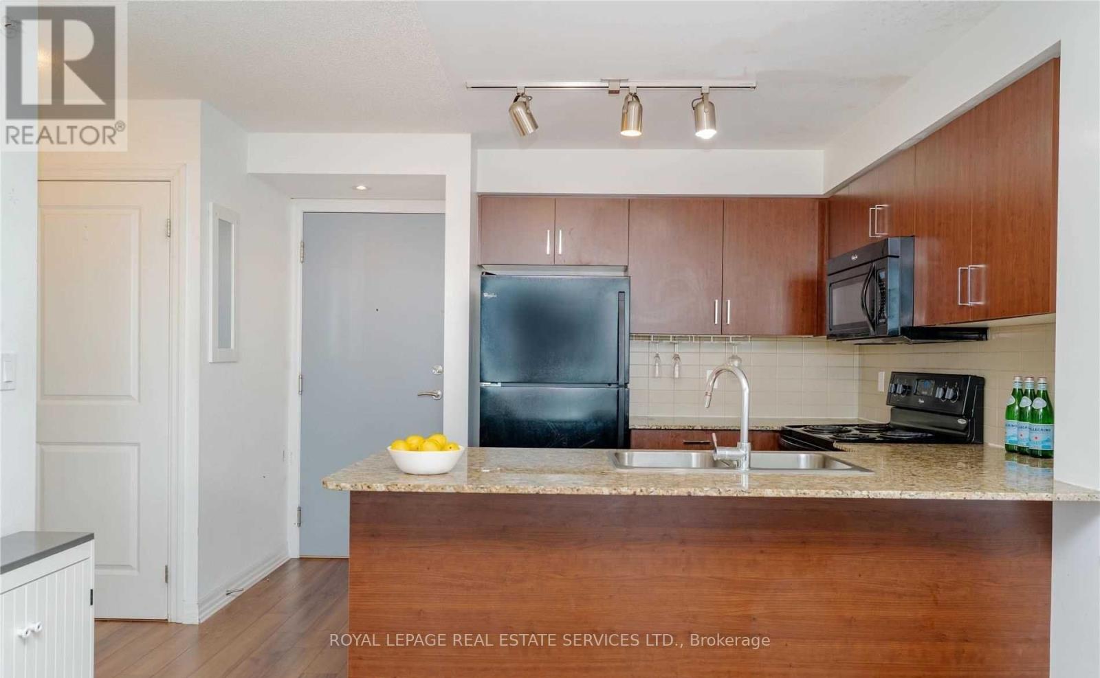 717 - 80 Esther Lorrie Drive, Toronto, Ontario  M9W 4V1 - Photo 11 - W12440096
