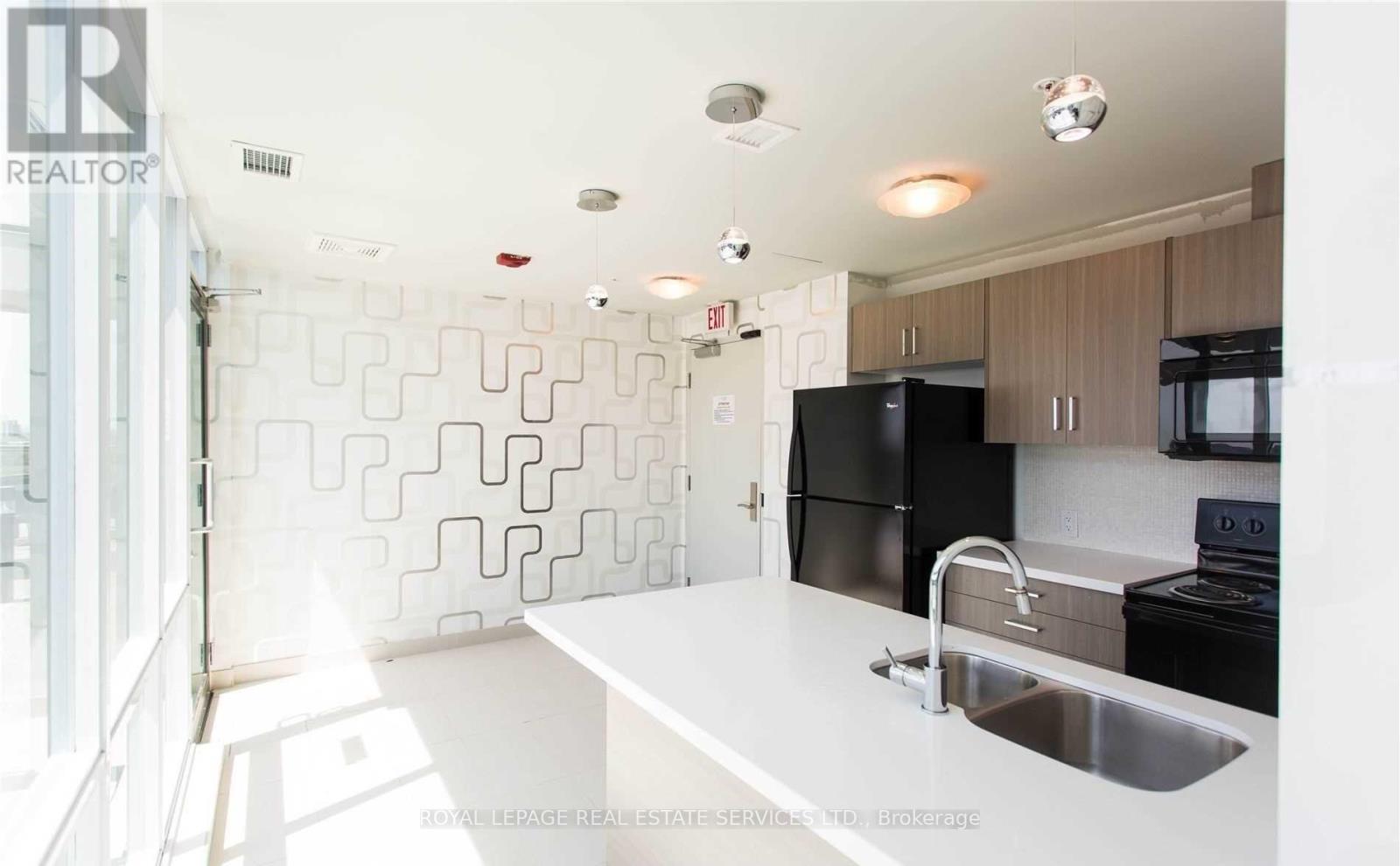 717 - 80 Esther Lorrie Drive, Toronto, Ontario  M9W 4V1 - Photo 35 - W12440096