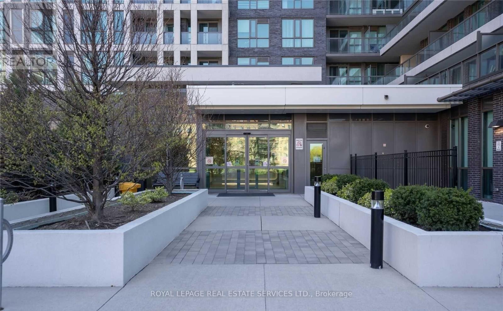 717 - 80 Esther Lorrie Drive, Toronto, Ontario  M9W 4V1 - Photo 4 - W12440096