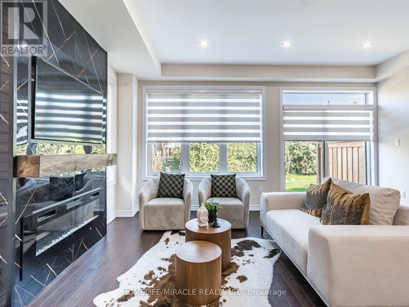 1416 Oakmont Common E, Burlington, Ontario  L7P 0V8 - Photo 17 - W12440105