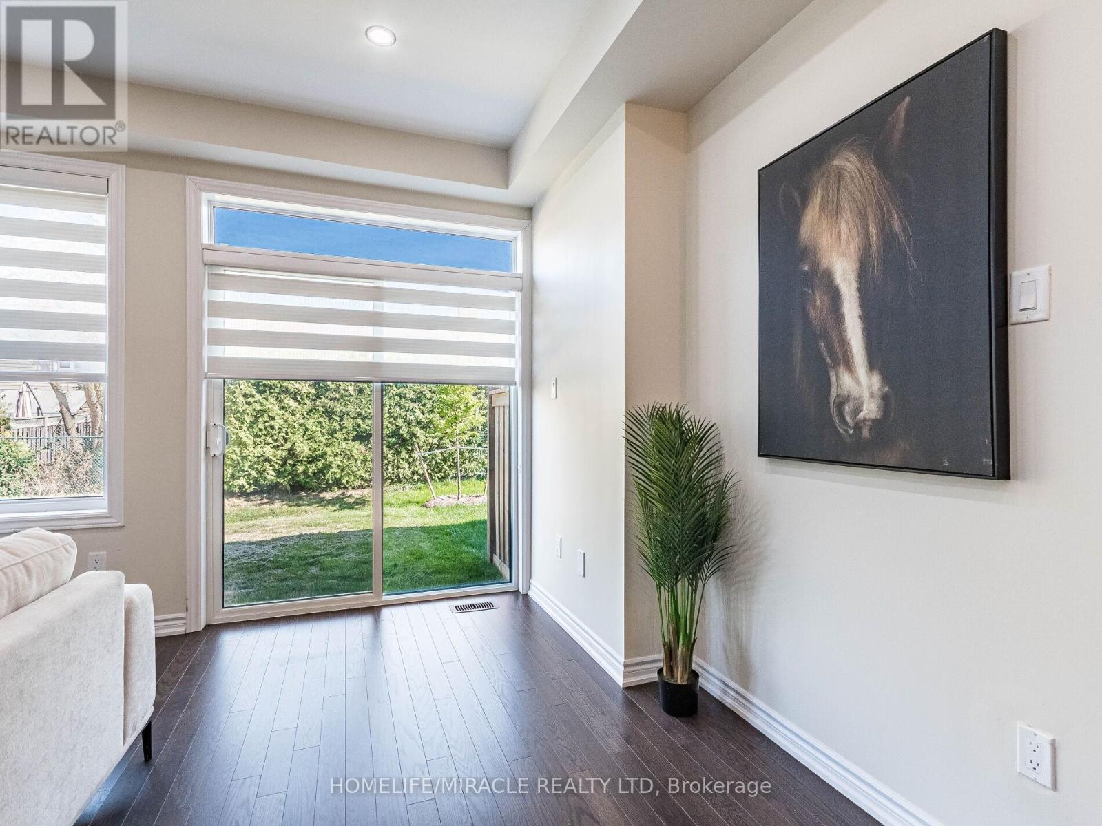1416 Oakmont Common E, Burlington, Ontario  L7P 0V8 - Photo 21 - W12440105