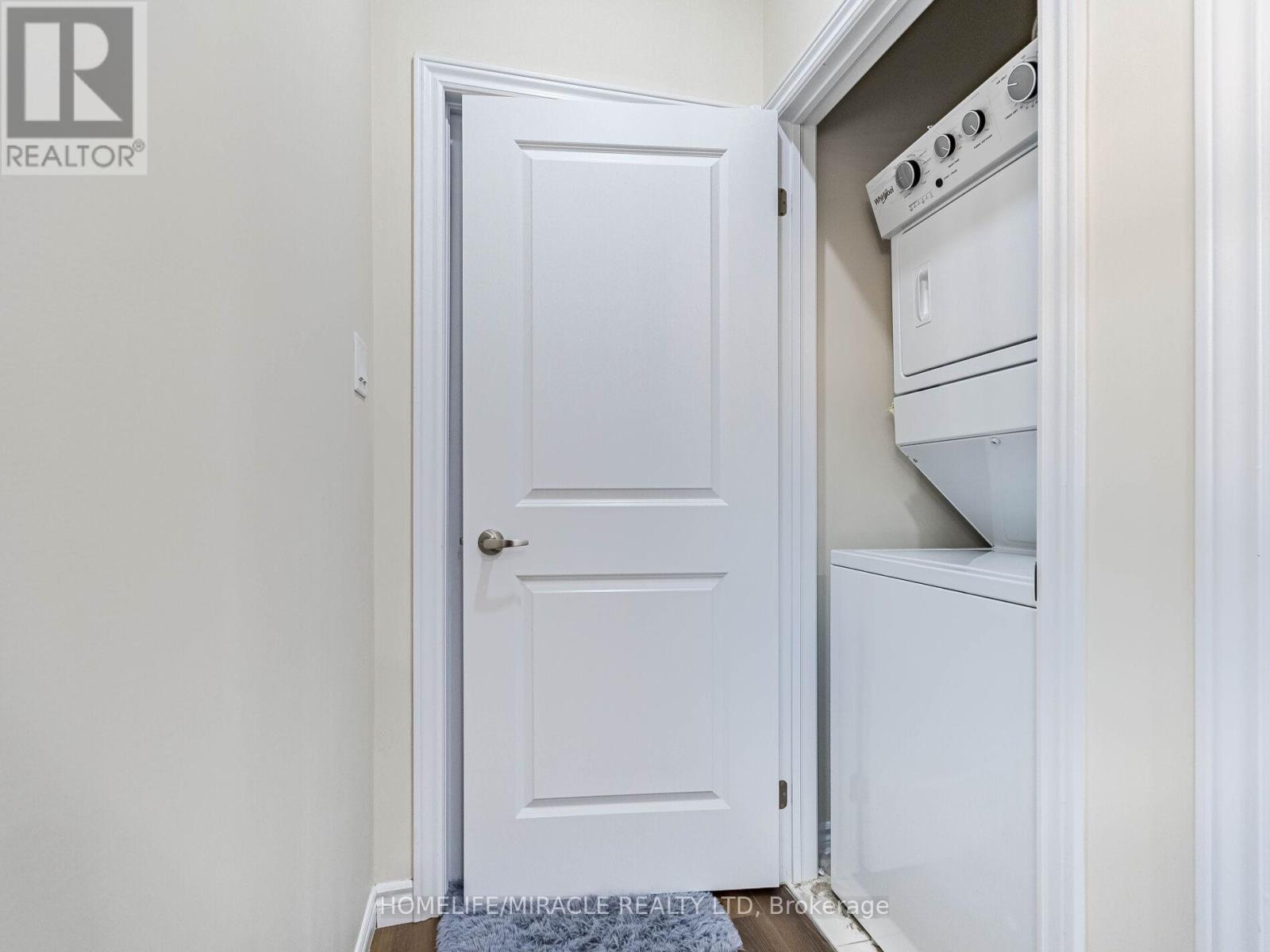 1416 Oakmont Common E, Burlington, Ontario  L7P 0V8 - Photo 34 - W12440105