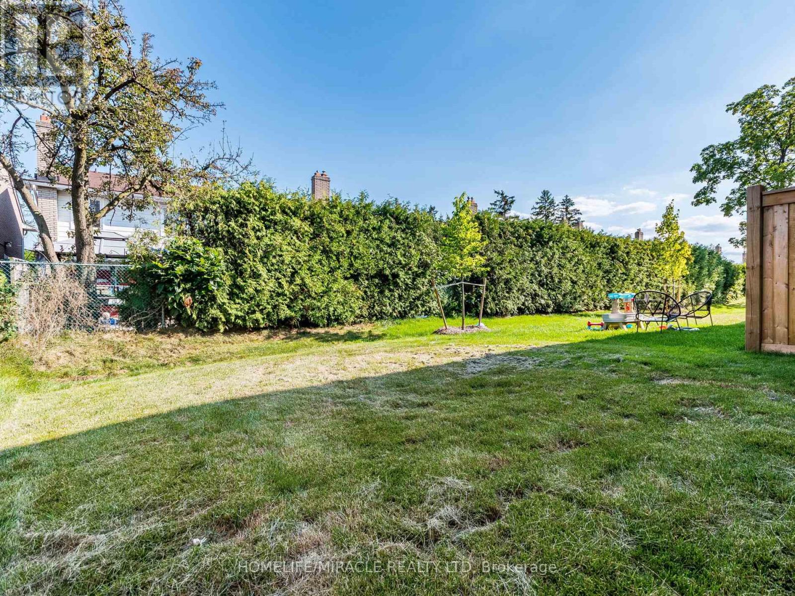 1416 Oakmont Common E, Burlington, Ontario  L7P 0V8 - Photo 43 - W12440105