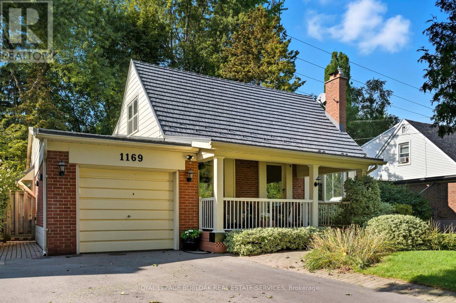 1169 Greening Avenue, Mississauga, Ontario  L4Y 1H3 - Photo 2 - W12440109